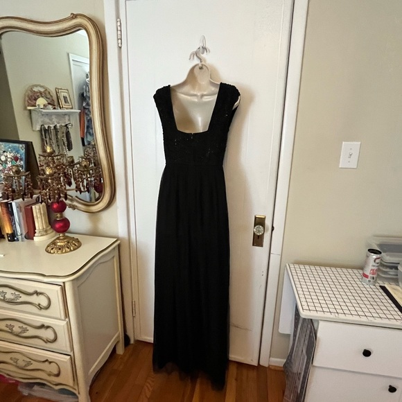 NWT | Adrianna Papell Beaded Tulle Gown!! - Picture 3 of 7